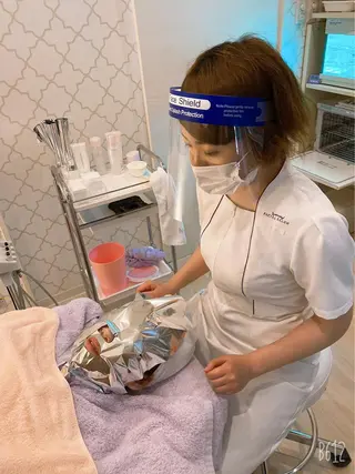丸の内ヒルズ 今井琴恵のエステ・リラクイメージ