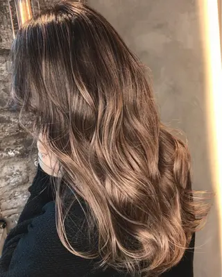 ロング 髪質改善 Daisukiのヘアスタイル