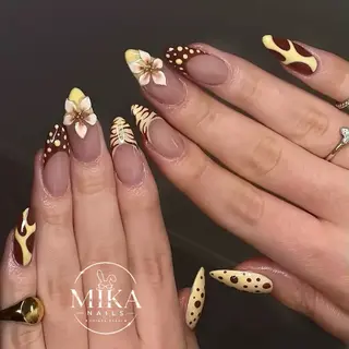 ネイル 🦊Genie🦊 Mika Nailsのネイルデザイン