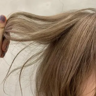 ショート カラー wakana/ 柔らかベージュカラーのヘアスタイル