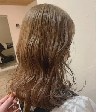 ミディアム カラー mir MIYUのヘアスタイル