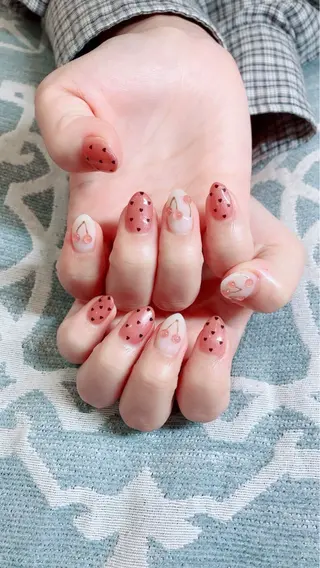 ネイル 🍒当日もOK🍒 𝑳𝑼𝑵𝑨花井のネイルデザイン