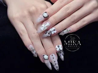 ネイル Genie Mika Nailsのネイルデザイン
