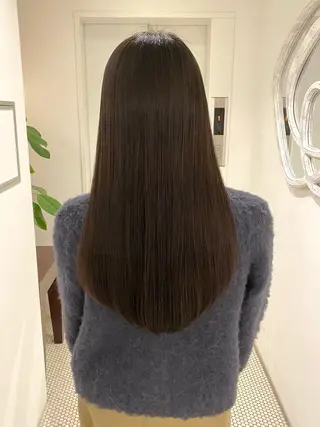 ロング カラー アオイ🩵レイヤー /柔らかカラーのヘアスタイル