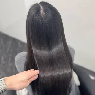 ロング パーマ 髪質改善Ⅰ透明感 艶カラーⅠたつやのヘアスタイル