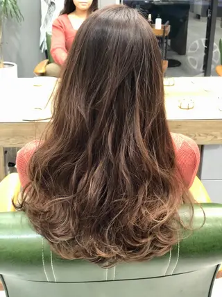 ロング カラー 山田 香織のヘアスタイル