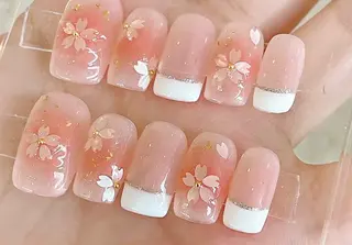 ネイル D-BEAUTY Nailsalonのネイルデザイン