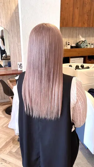 カラー misaki /ハイトーンカラーのヘアスタイル