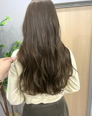 ロング カラー Kamie 三宮のヘアスタイル