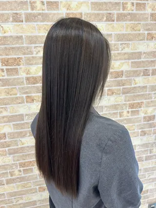 カラー 有村 実佑のヘアスタイル