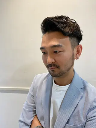 パーマ メンズ 似合う髪型見つけます AYAKAのヘアスタイル