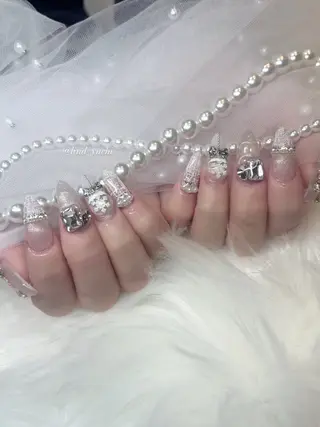 ネイル yuchi🎀 京橋/キラキラネイルのネイルデザイン