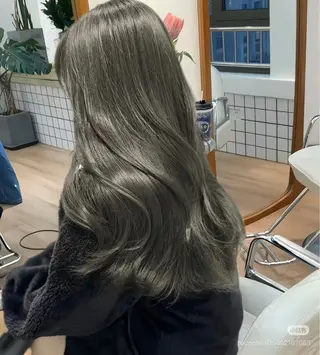 カラー 赤み消しカラー🪽 透明感カラー🪽のあのヘアスタイル