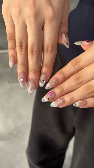 ネイル Yuna 𝝑𝝔*.+ﾟのネイルデザイン