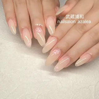 ネイル R inのネイルデザイン