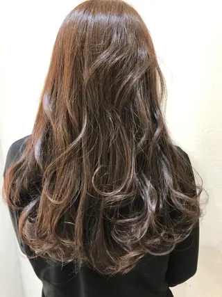 セミロング カラー サワタ ミサのヘアスタイル