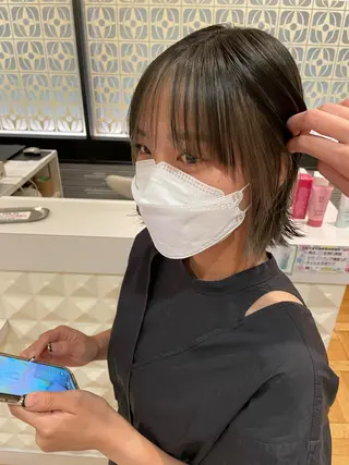 ショート 松田 アカリのヘアスタイル