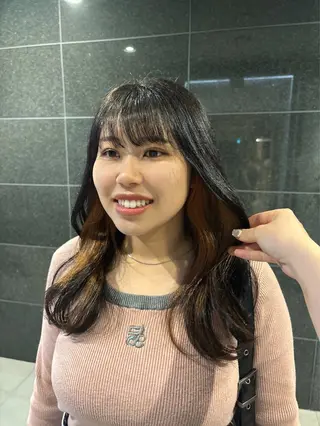 セミロング KAREN(ému) 伏見/カットモデルのヘアスタイル