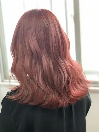 セミロング カラー ハイトーン得意😍 Lumiereのヘアスタイル