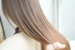 ロング 水田吉亮/髪質改善/ 縮毛矯正/レイヤーのヘアスタイル