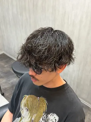 ミディアム パーマ メンズ メンズ縮毛矯正 細谷碧海のヘアスタイル
