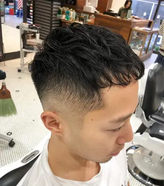 ショート パーマ メンズ カット無料/髪質改善 髪質根本改善/艶髪のヘアスタイル