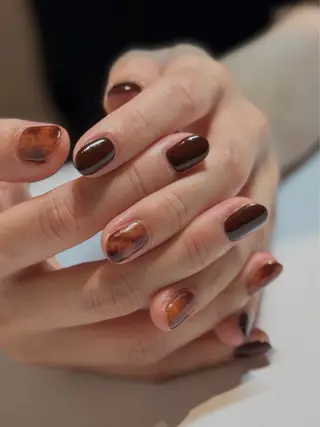 カラー h. machiのネイルデザイン