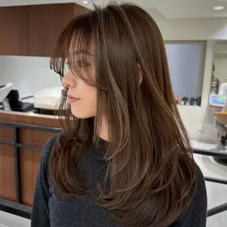 セミロング カラー 内大久保 列夏のヘアスタイル