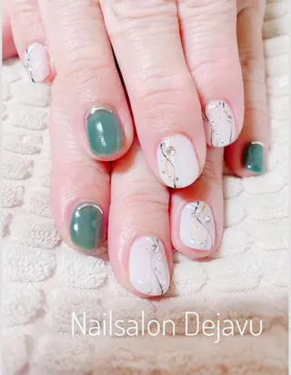 ネイル Nail salon Dejavu 🌿のネイルデザイン