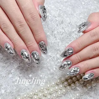 ネイル 🦋 Queenieのネイルデザイン