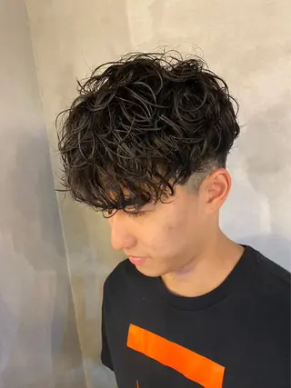 ショート パーマ メンズ ツイスパ特化 石川 歳也のヘアスタイル