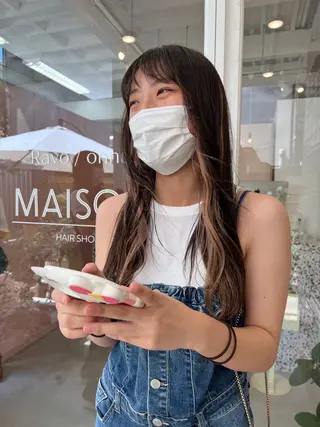 ロング カラー ブリーチカラーが人気 onnuのヘアスタイル