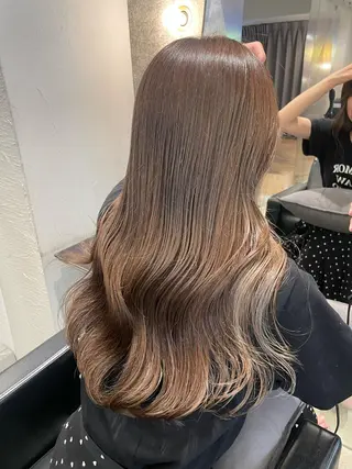 ロング カラー STUD YUKIのヘアスタイル