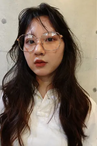 ロング レイヤーカット\ウル フ　chinatsuのヘアスタイル
