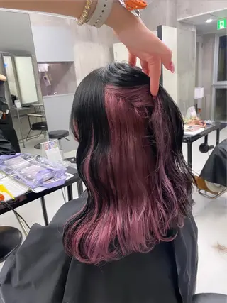 セミロング カラー ヘアアレンジ 🌈【🎀ヘアデザイ ナー🎀】✨ノン✨のヘアスタイル
