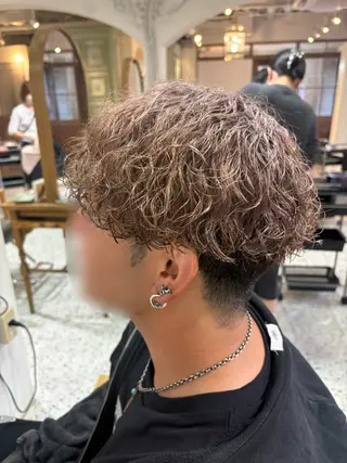 ショート カラー パーマ メンズ 中澤 衿葉のヘアスタイル