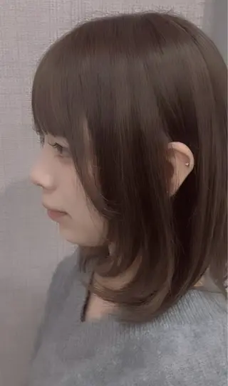 ミディアム カラー 藤原 珠花のヘアスタイル