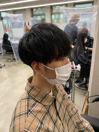 ショート カラー パーマ メンズ メンズパーマ特化 TAIGAのヘアスタイル