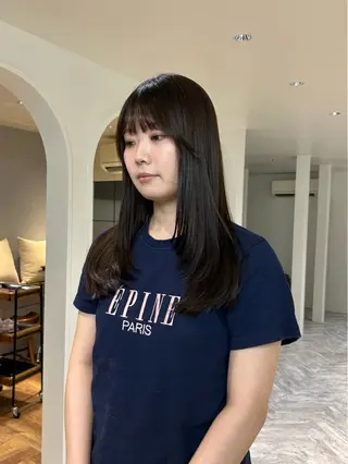 セミロング lomalia moekaのヘアスタイル
