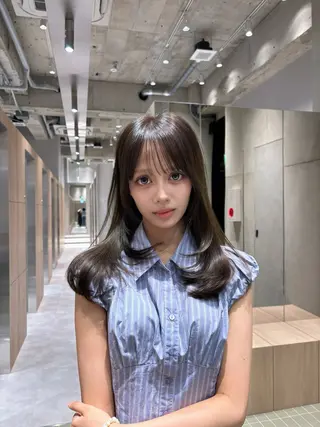ロング カラー 韓国レイヤー 柔らかカラーRinoのヘアスタイル