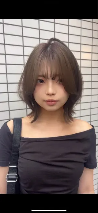 ミディアム ブリーチ透明感カラー /レイヤー👗しずかのヘアスタイル