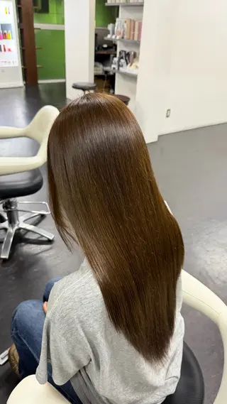 カラー OTOHA OLUOLUのヘアスタイル