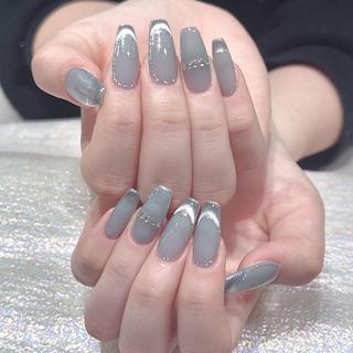 ネイル Queens テイのネイルデザイン