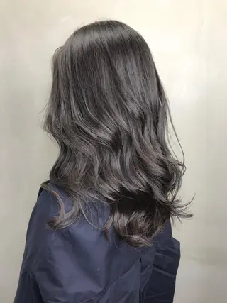 セミロング カラー 【透明感、艶髪】西村 有司のヘアスタイル