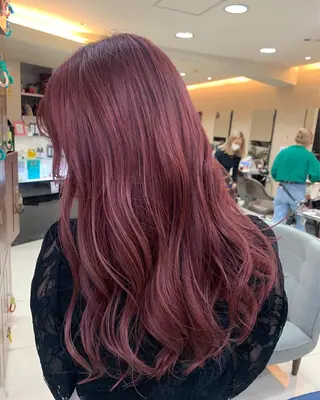 ロング ハイライトカラー＆ ダブルカラー　田口のヘアスタイル