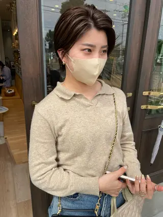 ショート カラー 比嘉 千咲のヘアスタイル