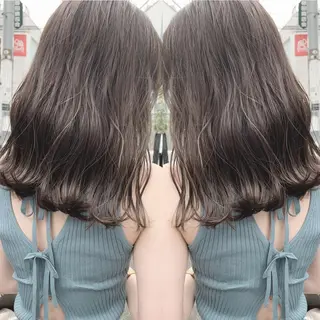 セミロング カラー ネイル ハイトーンボブ 前田 表参道　グレージュのヘアスタイル