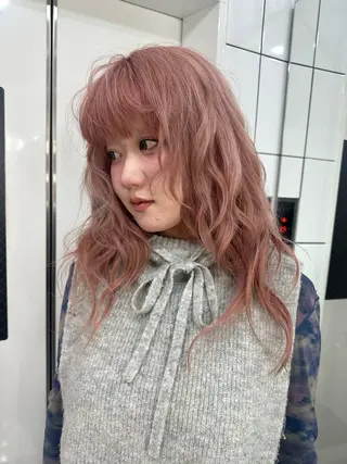 セミロング カラー ヘアアレンジ MIYU/ケアブリ ーチカラー／デザインのヘアスタイル