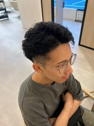 パーマ メンズ カイト/透明感カラー メンズヘアのヘアスタイル