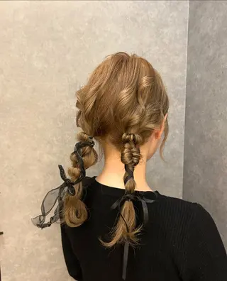 セミロング ヘアアレンジ ヘアセット/艶カラー /まつげパーマ/りおのヘアスタイル